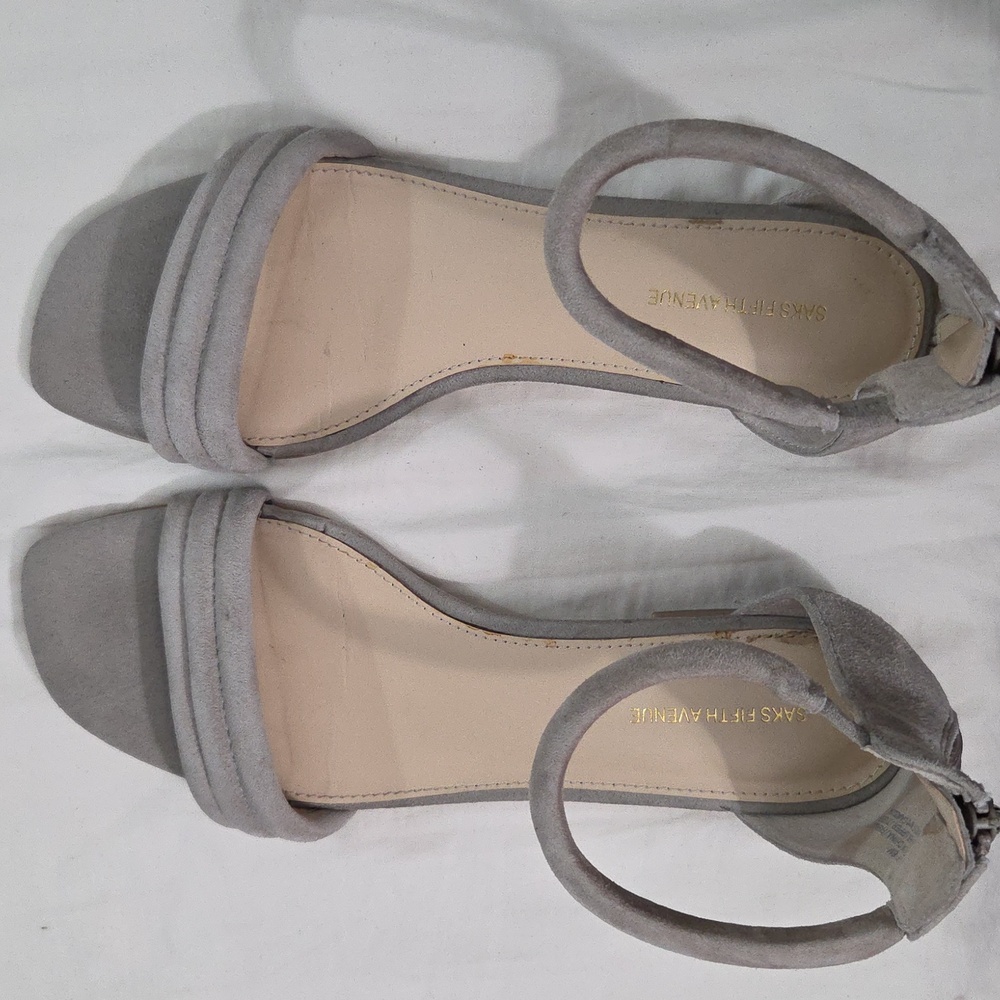 SAKS FIFTH AVENUE, Gray Suede Flats